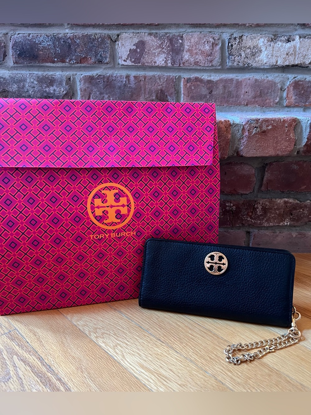 Tory Burch Black Chelsea Wristlet Pouch Wallet